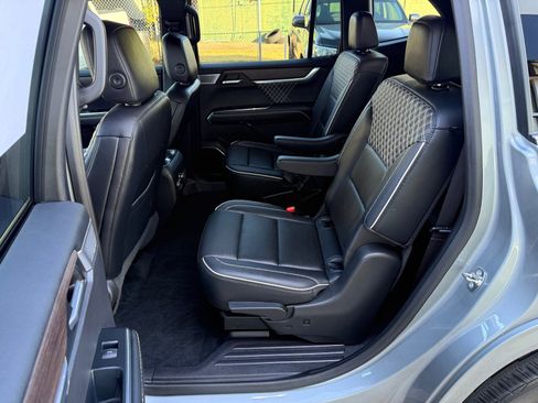 Certified 2024 GMC Acadia Denali w/ Super Cruise Package image 12