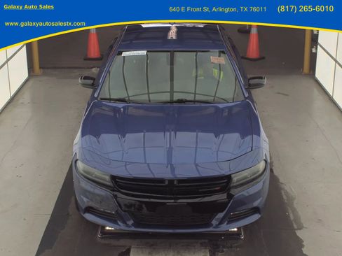 Used 2016 Dodge Charger SXT w/ Blacktop Package RWD image 3
