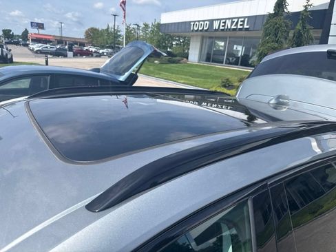 Used 2024 Buick Envision Sport Touring AWD/4WD image 7