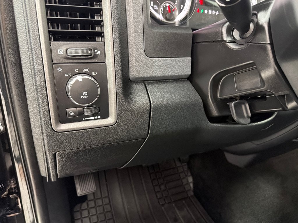 Used 2016 RAM 1500 Express w/ Popular Equipment Group AWD/4WD image 13
