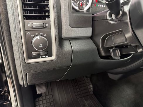 Used 2016 RAM 1500 Express w/ Popular Equipment Group AWD/4WD image 13