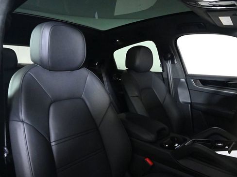 Certified 2026 Porsche Cayenne Turbo image 18