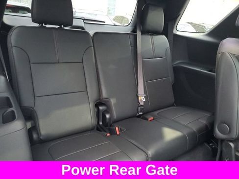 Used 2023 Chevrolet Traverse RS AWD/4WD image 21