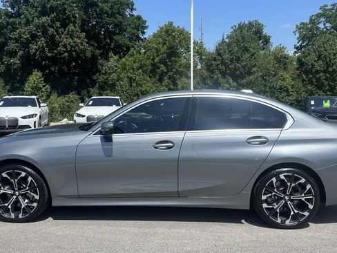 Used 2025 BMW 330i xDrive Sedan w/ Premium Package image 7