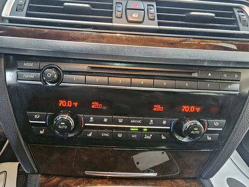 Used 2014 BMW 750Li image 35