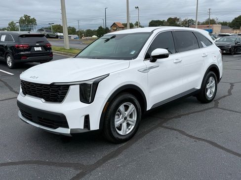 New 2026 Kia Sorento LX image 7