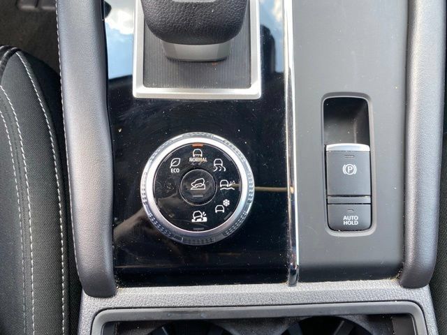 Used 2024 Mitsubishi Outlander ES AWD/4WD image 17
