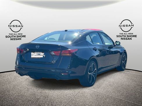 Used 2025 Nissan Altima 2.5 SR image 8