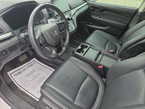 Used 2025 Honda Odyssey Touring image 13