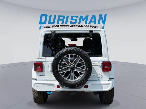 Used 2024 Jeep Wrangler High Altitude AWD/4WD image 3