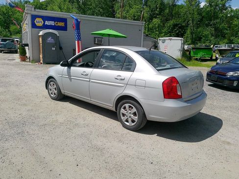 Used 2009 Hyundai Accent GLS w/ Popular Equipment Pkg 5 FWD image 19