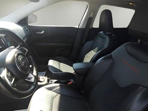Used 2020 Jeep Compass Trailhawk w/ Cold Weather Group AWD/4WD image 11