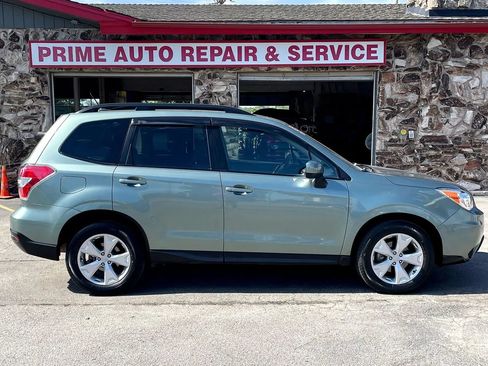 Used 2015 Subaru Forester 2.5i Premium AWD/4WD image 8