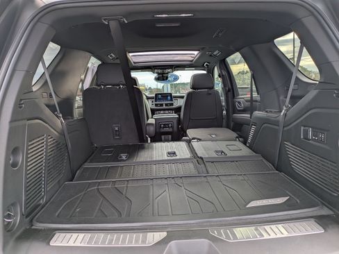 Used 2023 Chevrolet Tahoe High Country w/ Premium Package AWD/4WD image 37