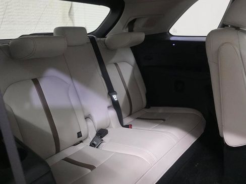 Used 2024 MAZDA CX-90 3.3 Turbo w/ Premium Plus Pkg image 13