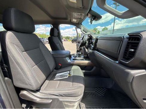 Used 2023 Chevrolet Silverado 1500 LT Trail Boss AWD/4WD image 9