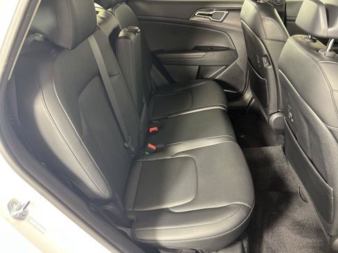 Used 2023 Kia Sportage EX FWD image 23
