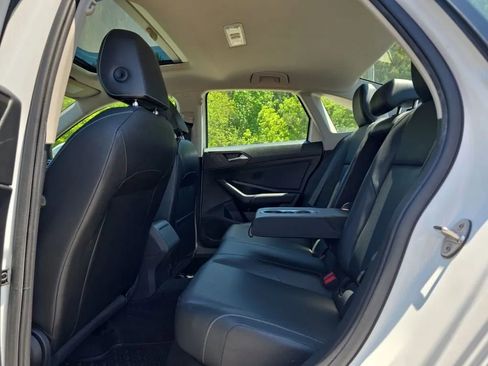 Used 2019 Volkswagen Jetta SE FWD image 35