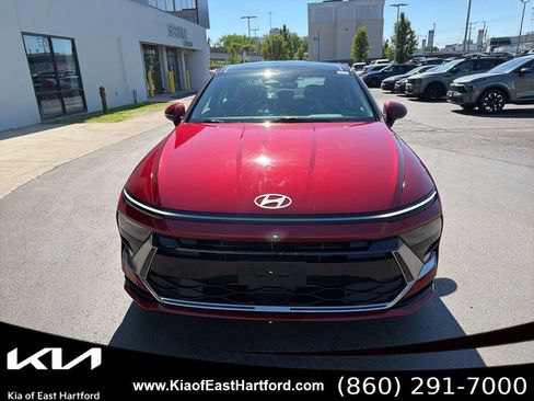 Used 2024 Hyundai Sonata SEL w/ Convenience Package FWD image 4