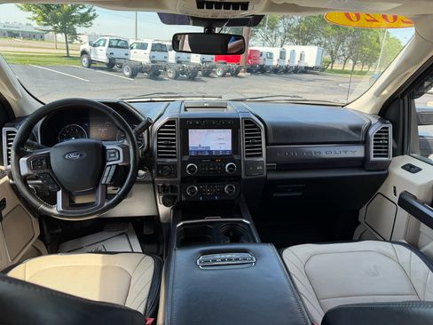 Used 2020 Ford F350 Limited AWD/4WD image 9