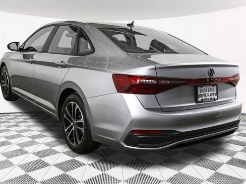 Used 2025 Volkswagen Jetta Sport FWD image 17