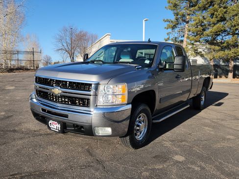 Used 2008 Chevrolet Silverado 2500 LT w/ 1LT Convenience Package image 2