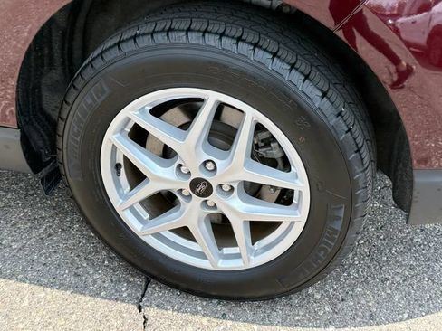 Certified 2024 Ford Edge SEL w/ Convenience Package AWD/4WD image 6