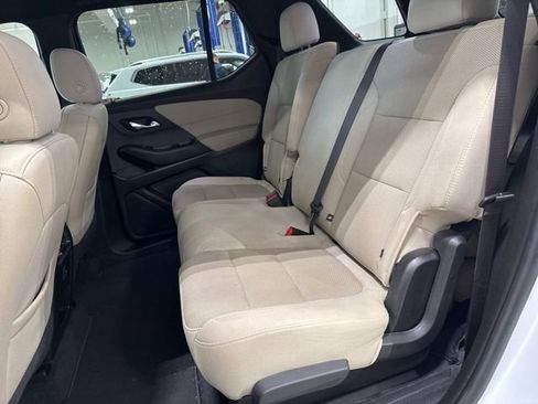 Used 2023 Chevrolet Traverse LS image 26
