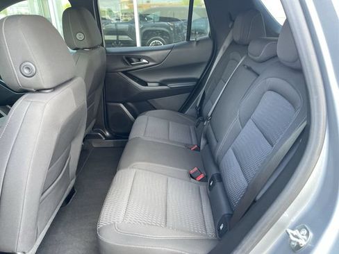 Used 2025 Chevrolet Equinox LT FWD image 29