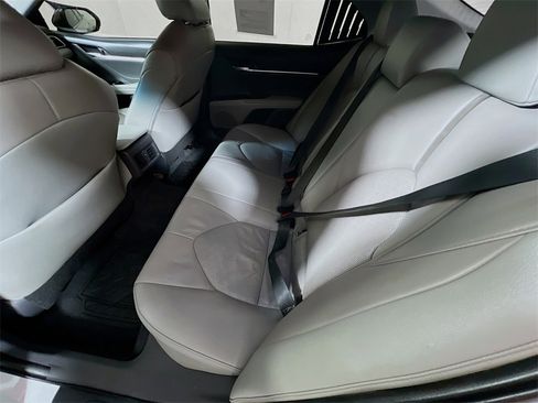 Used 2018 Toyota Camry XSE w/ Driver Assist Package image 21