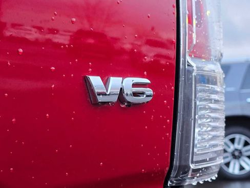 Used 2020 Toyota Tacoma TRD Off-Road image 16