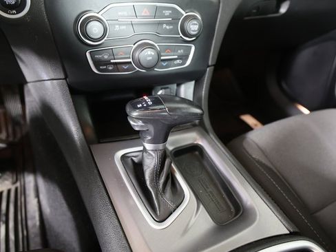 Used 2022 Dodge Charger SXT image 18