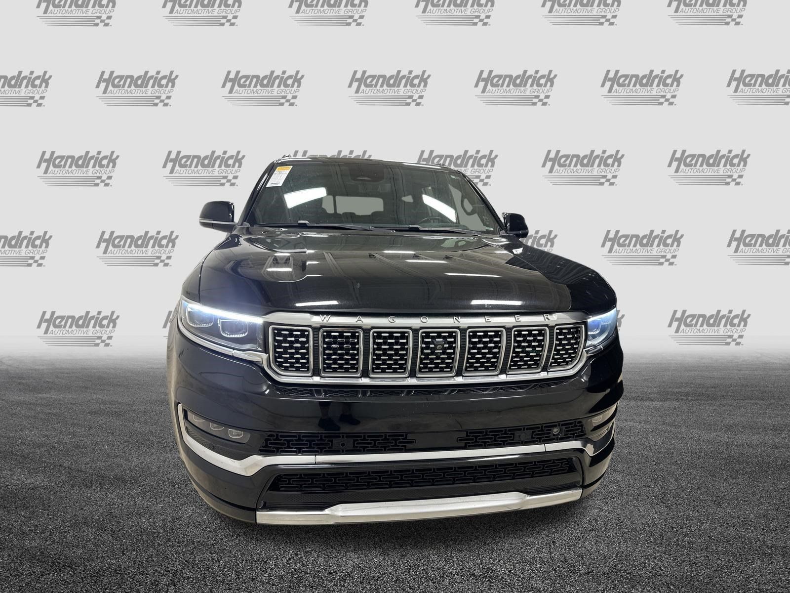 Used 2022 Jeep Grand Wagoneer Series II w/ Convenience Group III AWD/4WD image 3