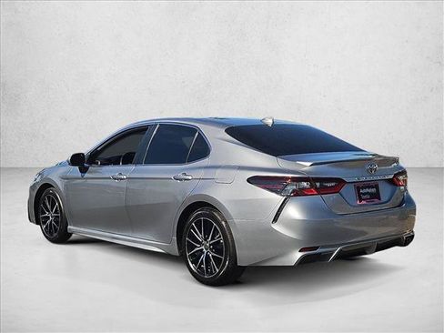 Used 2023 Toyota Camry SE FWD image 8