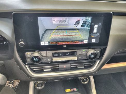 Used 2025 Toyota Grand Highlander Limited image 17