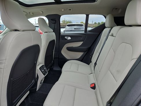 New 2026 Volvo XC40 B5 Ultra w/ Protection Package Premier image 8