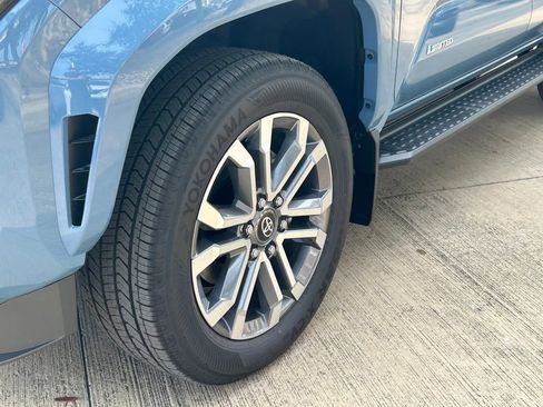 New 2026 Toyota 4Runner Limited AWD/4WD image 9