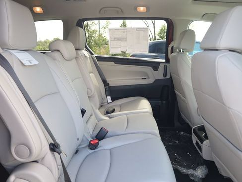 New 2026 Honda Odyssey EX-L image 34