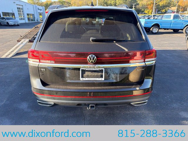 Used 2024 Volkswagen Atlas SE AWD/4WD image 5
