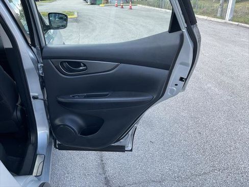 Used 2020 Nissan Rogue Sport S FWD image 21