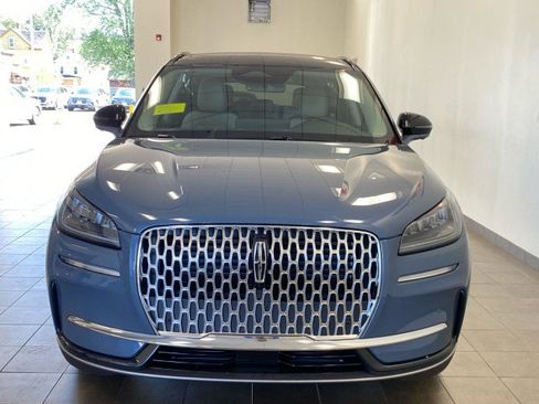 New 2025 Lincoln Corsair AWD w/ Equipment Group 101A image 3