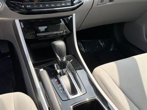 Used 2017 Honda Accord EX image 20