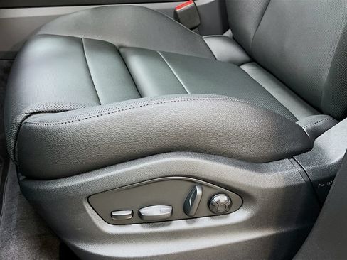 New 2026 Porsche Cayenne AWD/4WD image 22