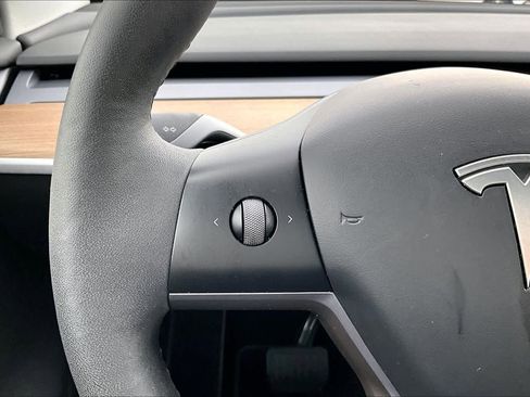 Used 2023 Tesla Model Y image 21