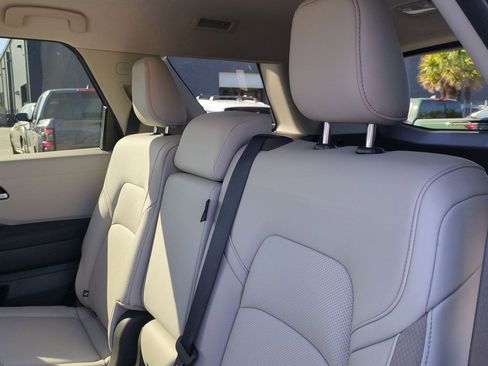 New 2026 Nissan Pathfinder SL FWD image 28