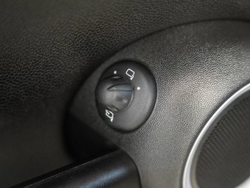 Used 2011 MINI Cooper Convertible FWD image 33