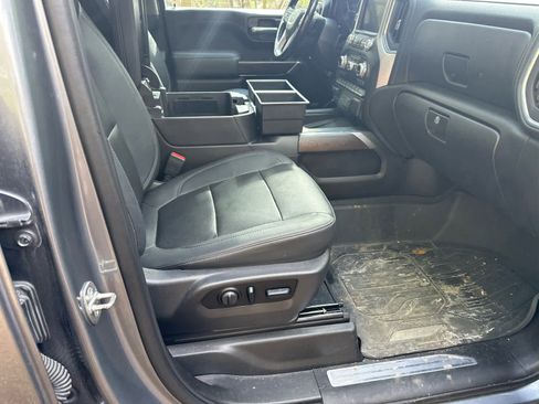 Used 2021 GMC Sierra 1500 SLT w/ SLT Convenience Package AWD/4WD image 8