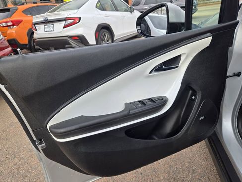 Used 2015 Chevrolet Volt Premium w/ Premium Trim Package image 14