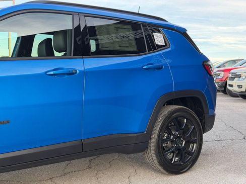 New 2026 Jeep Compass Latitude image 13