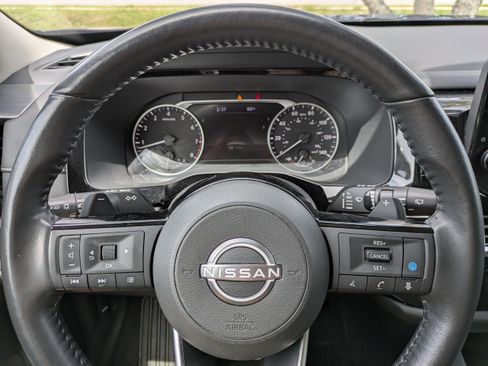 Used 2023 Nissan Pathfinder SL FWD image 32